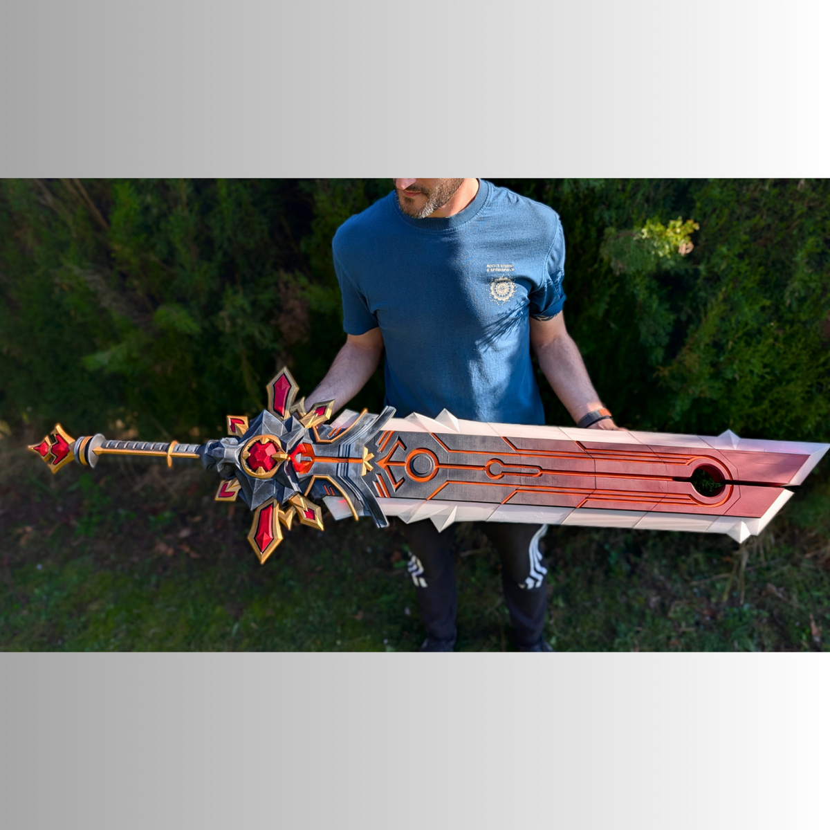 Ashrender Claymore – Full-Scale LED-Ready Cosplay Greatsword