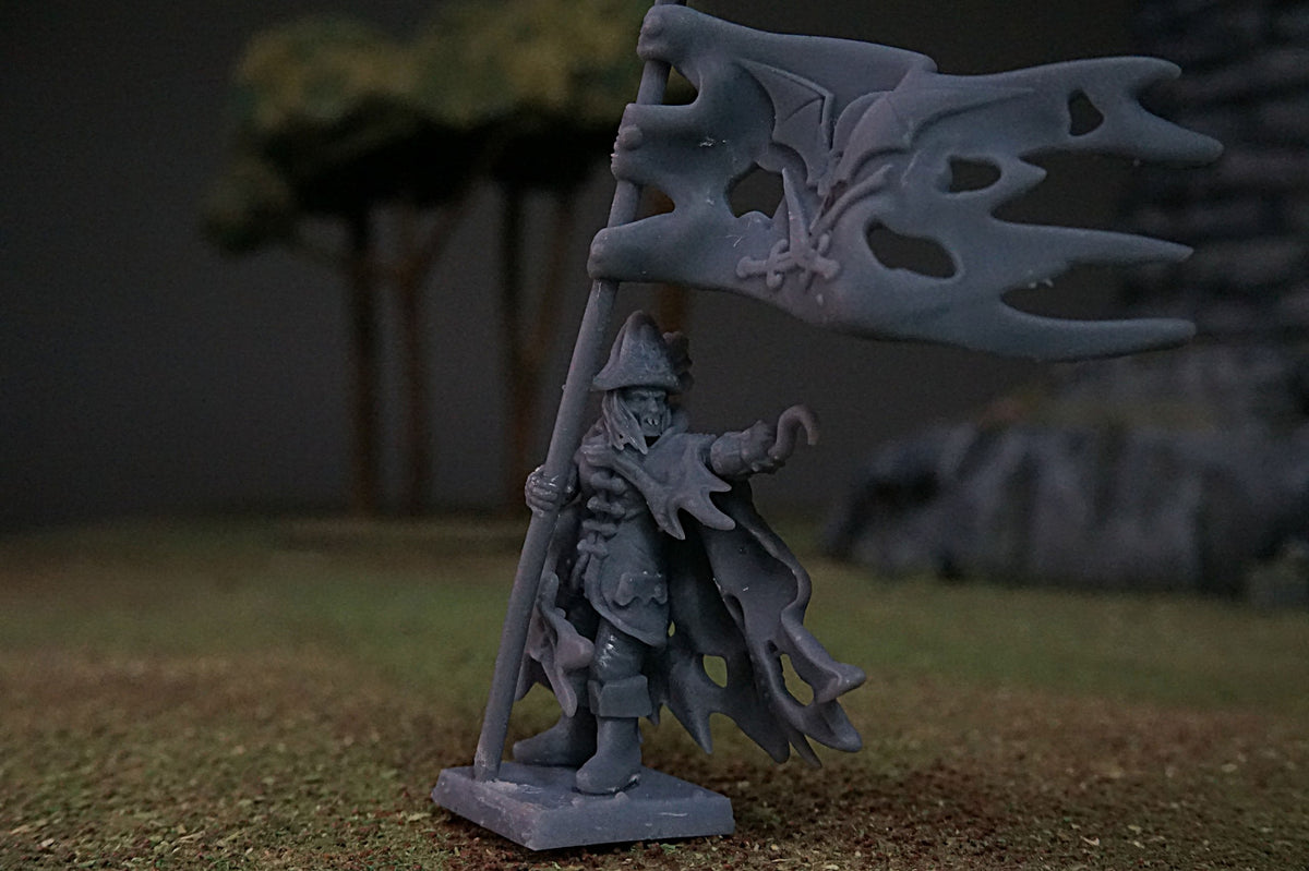 Vampire Pirate Captain – Landor Miniatures 3D Printed Miniature (32mm) - image 6