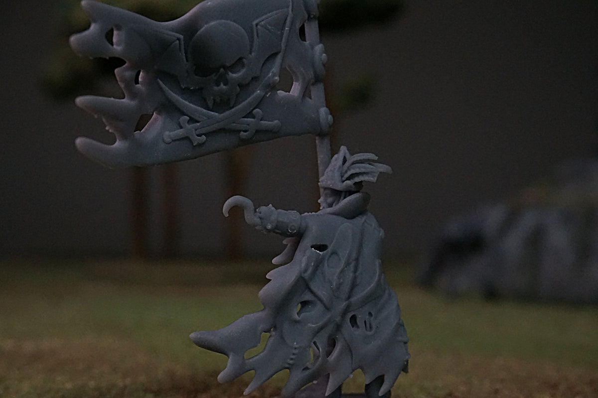 Vampire Pirate Captain – Landor Miniatures 3D Printed Miniature (32mm) - image 3