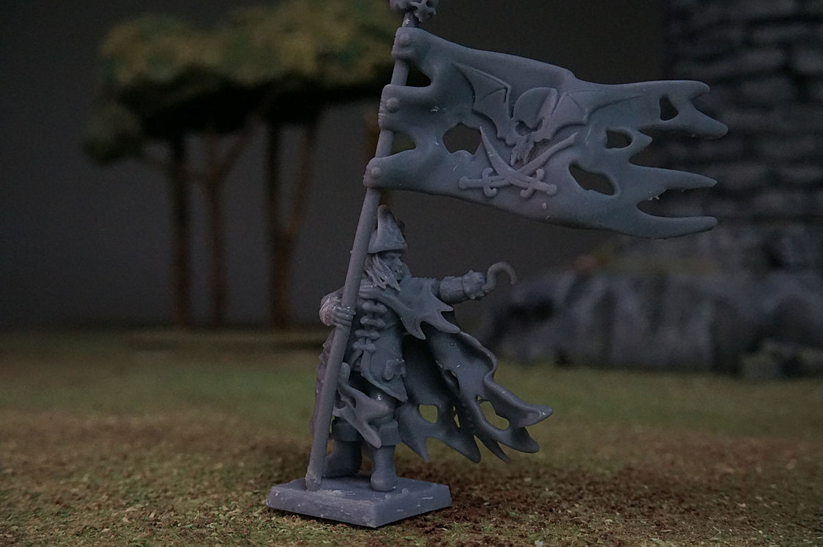 Vampire Pirate Captain – Landor Miniatures 3D Printed Miniature (32mm) - image 4